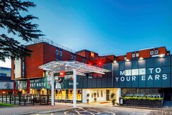 ibis London Heathrow Airport
