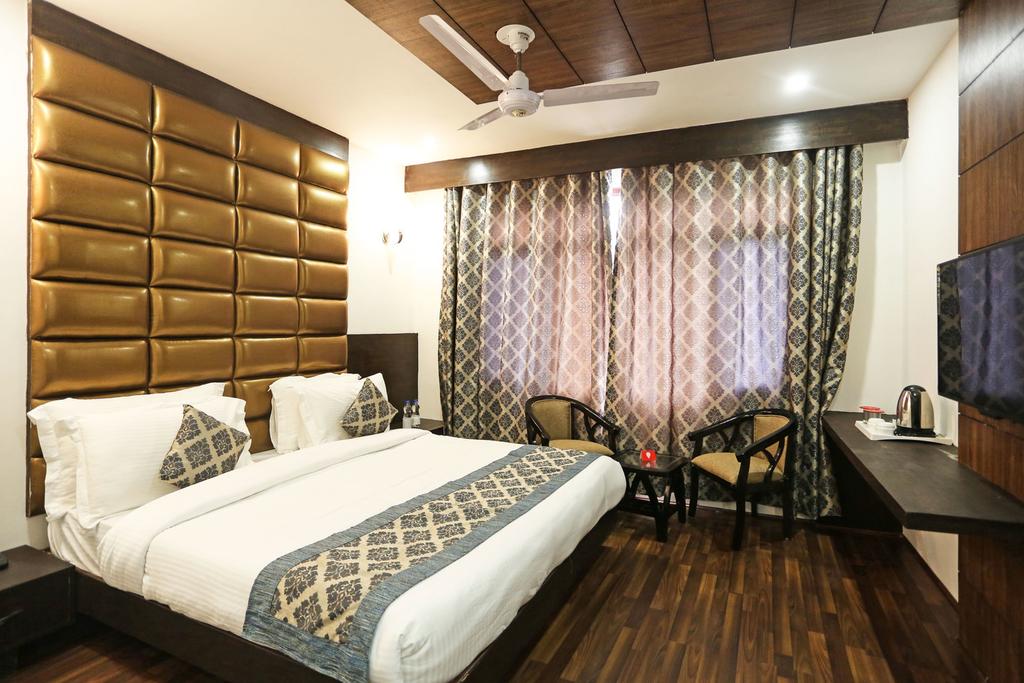 HOTEL ROYAL ARABIA - Tap to explore photos