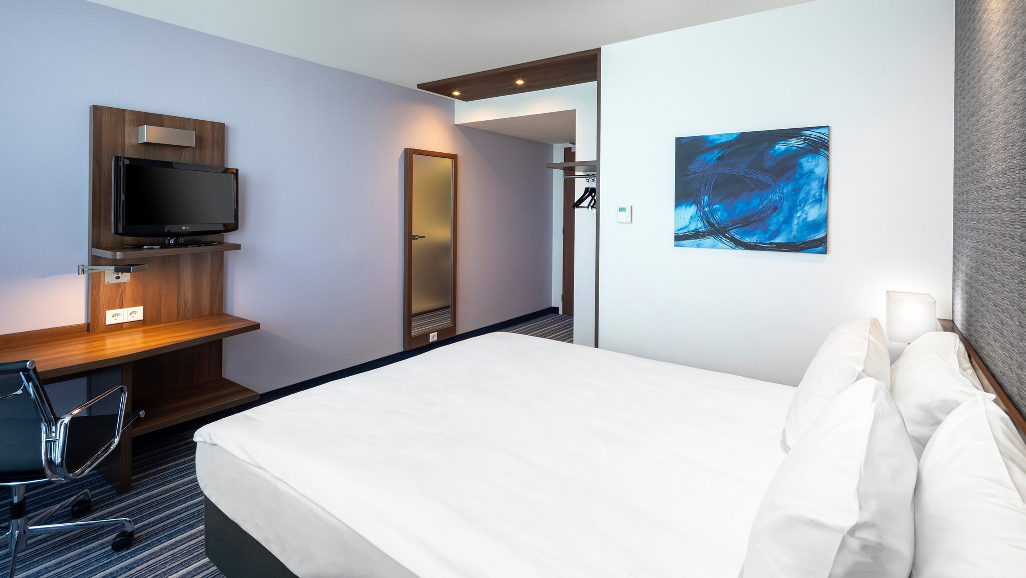 Holiday Inn Express ARNHEM - Tap to explore photos