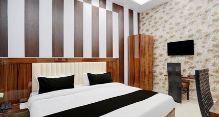 Collection O Subedarganj Railway Station Road Formerly Jacob Room Type - FAMILY ROOMS WITH KING BED
