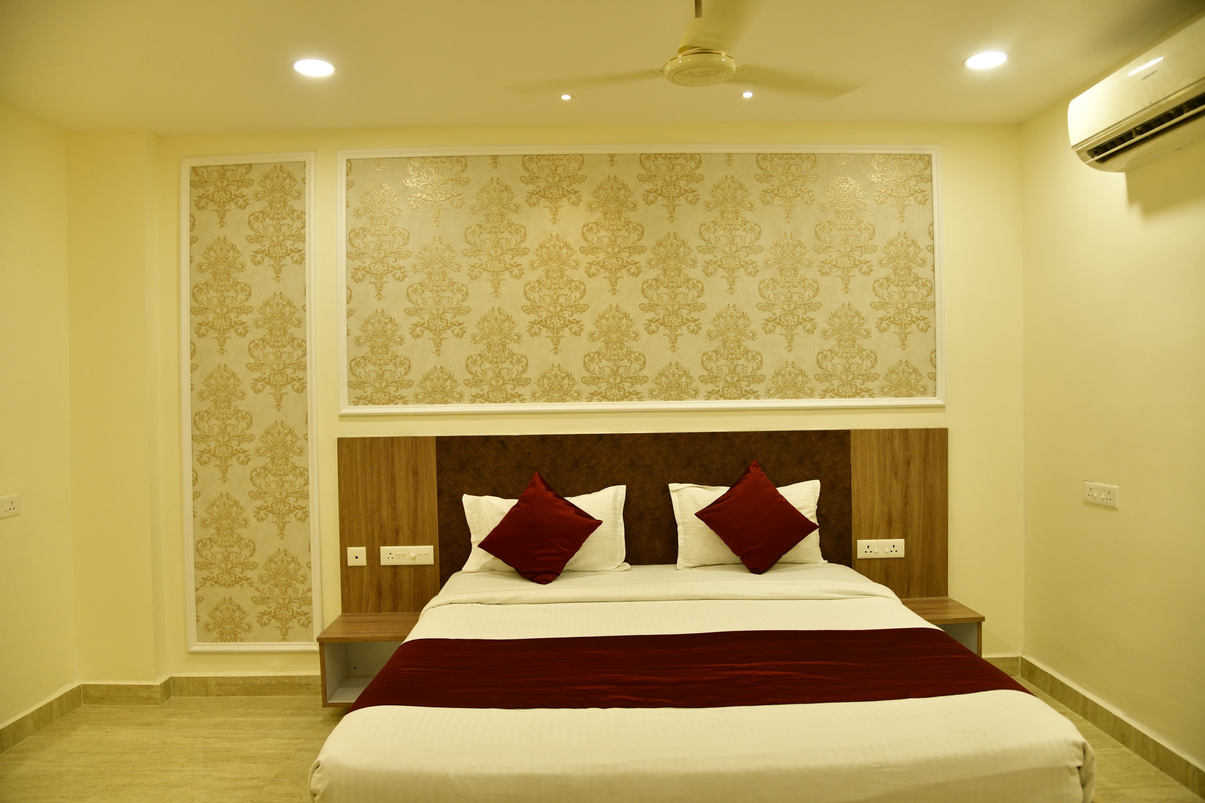 HOTEL OPULENCE KALINGA - Tap to explore photos
