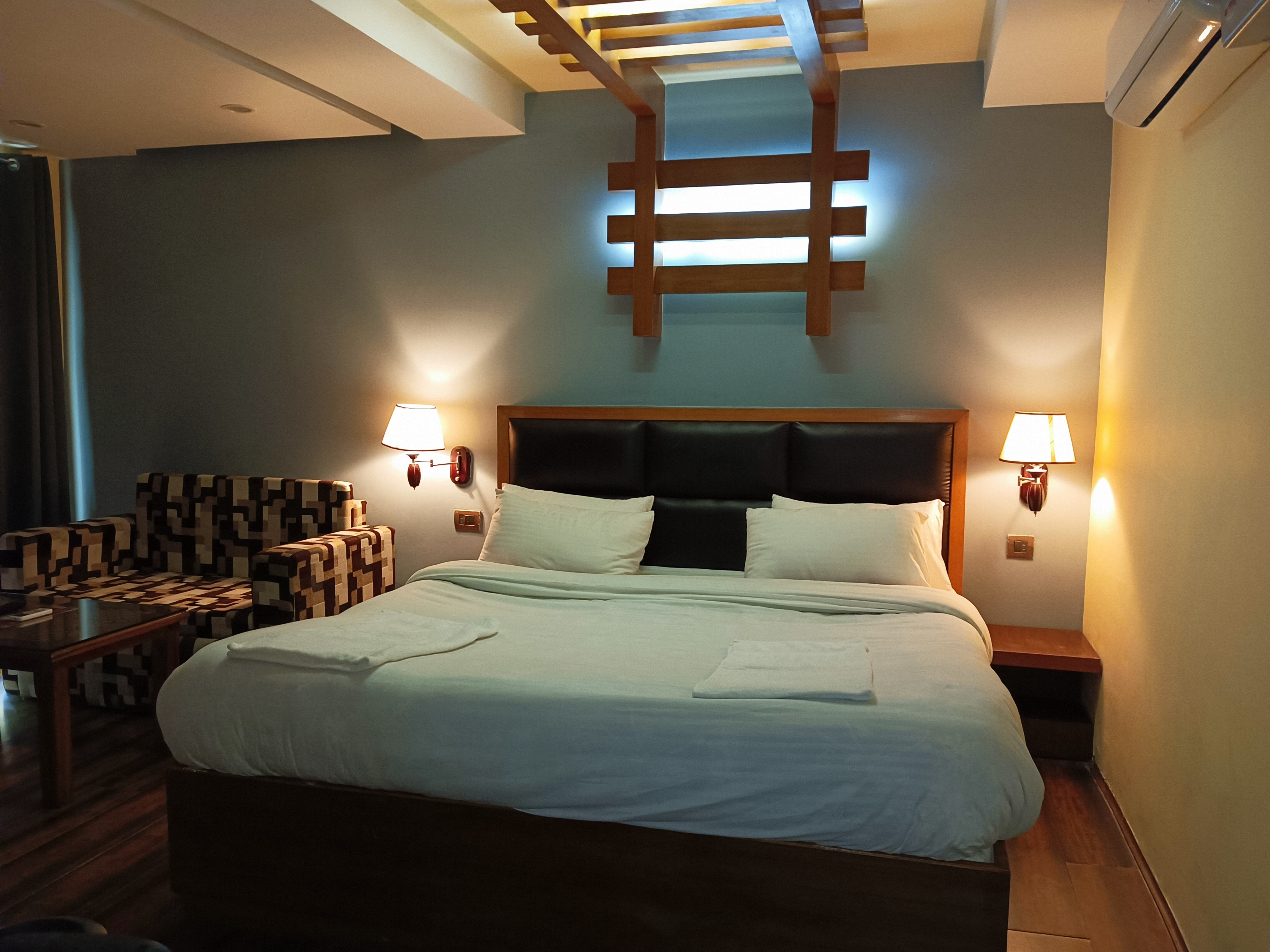 Hotel Grand Jigar Near Dal Lake - Tap to explore photos