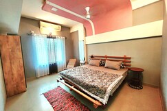 Photos of The Purple Leaf (Premium) Home stay
