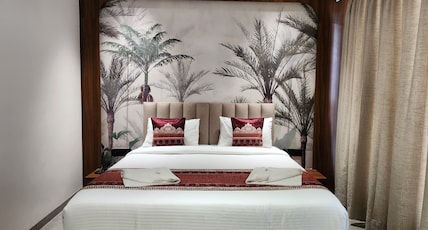 HOTEL ROYAL RETREAT Room Type - Superior Double Room HOTEL ROYAL RETREAT Room Type - Superior Double Room