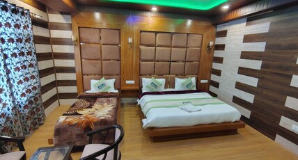 Hotel Golden Eye Room Type - Executive Room with AC