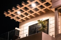 Saya's Abode (Railview Suites)