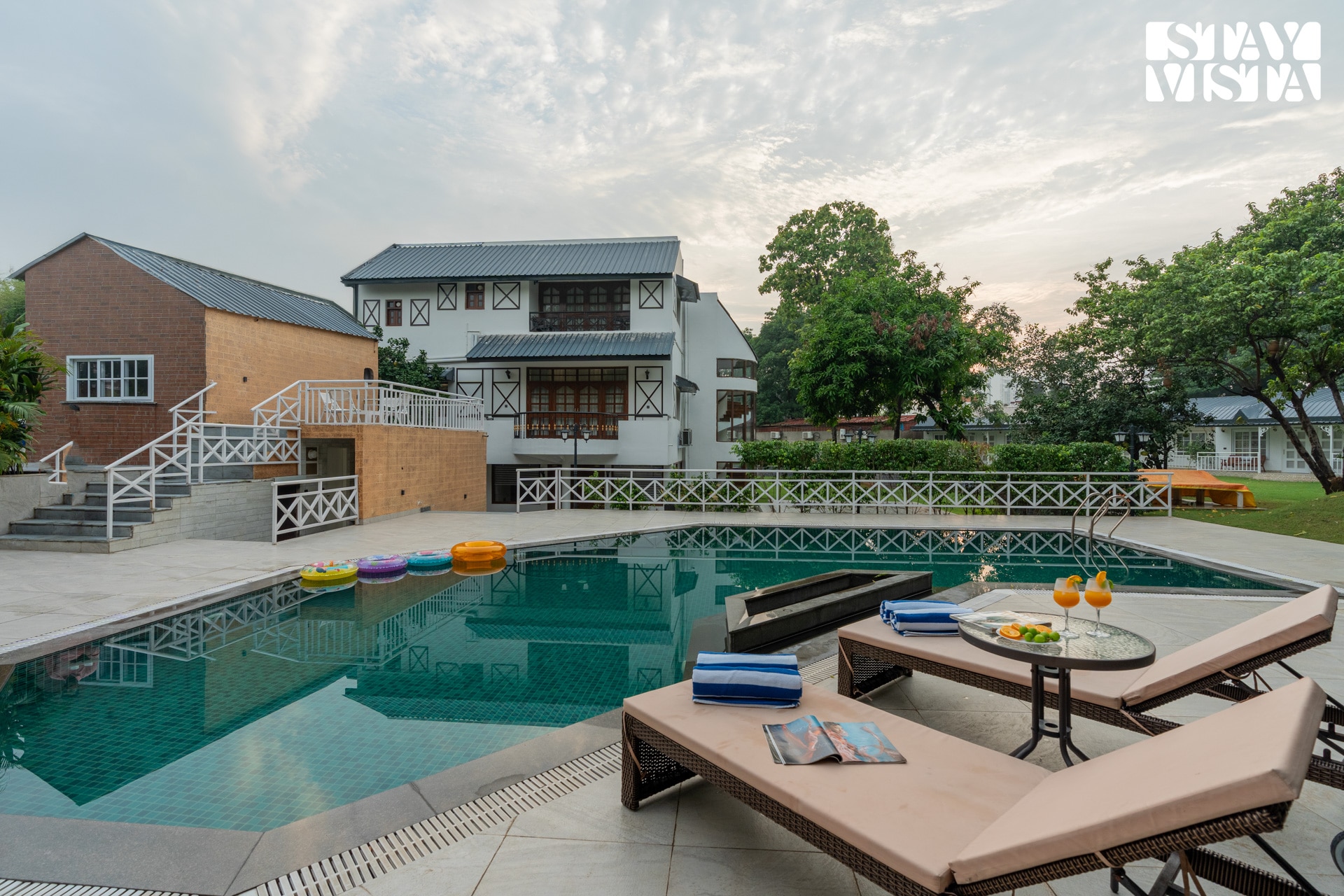 StayVista at Premium Cottage @ The Ivory Courtyard - Tap to explore photos