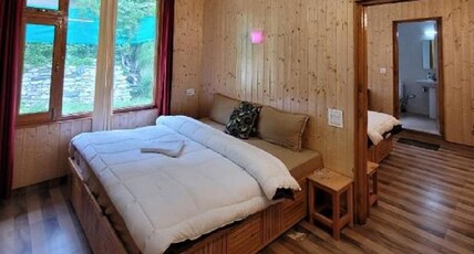 Peekaboo Homestay | Rooms & Kitchen Room Type - Quadriple Room with Mountain View