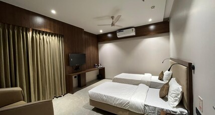 Hotel  Purnima Regency Dhule Room Type - Premium Twin Room AC