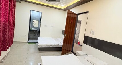 Shyam Mahal | 500 m from Toran Dwar Room Type - Deluxe Ac Room - 3
