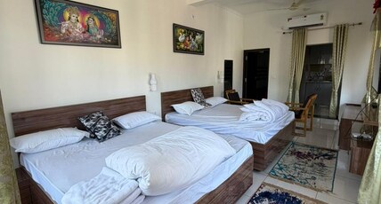 Evergreen Heights Home Stay Room Type - Faimily Room With Lake View