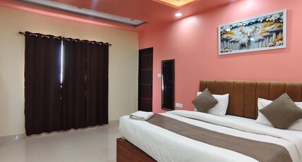 Hotel Krishna Inn Room Type - Deluxe Room