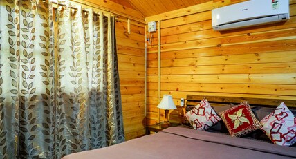 The Rainbow's End| Unique Cottages with Pool Room Type - Cottages