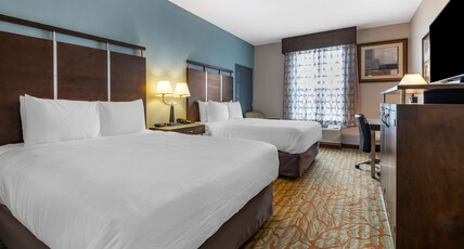 Best Western Plus Bradenton Gateway Hotel Room Type - 2 Queen Beds, Mobility Accessible, Roll In Shower, Non-Smoking, Full Breakfast Best Western Plus Bradenton Gateway Hotel Room Type - 2 Queen Beds, Mobility Accessible, Roll In Shower, Non-Smoking, Full Breakfast
