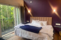 SR Villa River view