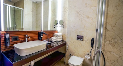 Essentia Luxury Hotel Room Type - Premium Twin Bed Pool View with Inhouse Beer Essentia Luxury Hotel Room Type - Premium Twin Bed Pool View with Inhouse Beer