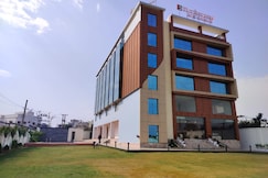 S B International Hotel and Banquet