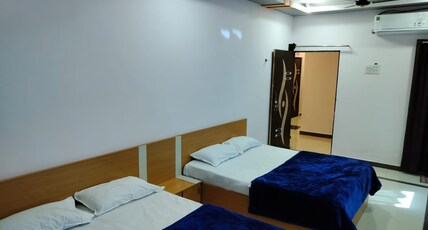 HOTEL GRAND INN Room Type - LUXURY AC FOUR BED ROOM