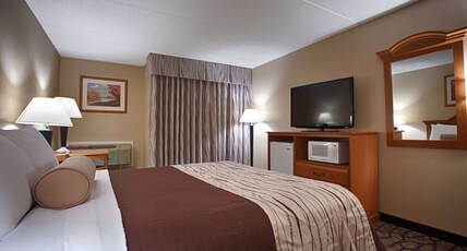 Best Western Clifton Park Room Type - 1 King Bed, Non-Smoking, Whirlpool, High Speed Internet Access, Microwave And Refrigerator, Coffee M Best Western Clifton Park Room Type - 1 King Bed, Non-Smoking, Whirlpool, High Speed Internet Access, Microwave And Refrigerator, Coffee M