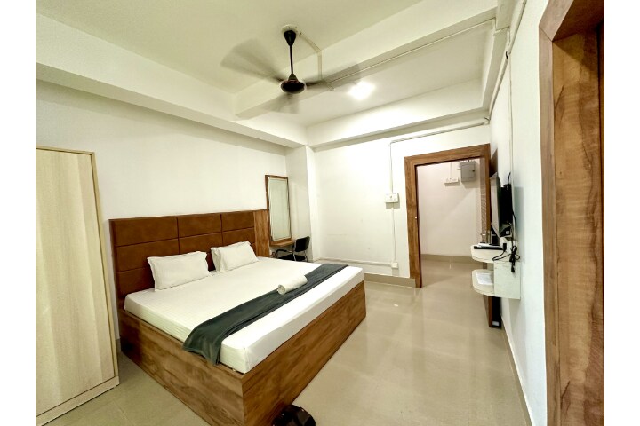 The Nest Guest House - Tap to explore photos