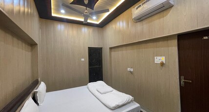 Dev Villa Guest House Room Type - Bedroom 103