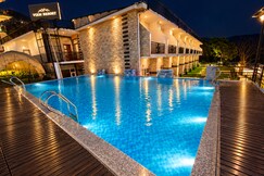 MOUNTAIN VIEW RESORT , CHAIL