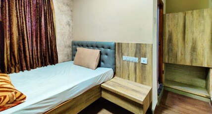 De Santhosh Residency Room Type - Super Deluxe
