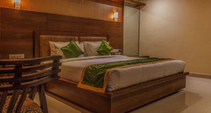 Hotel Heavens Park Room Type - Super Deluxe Room