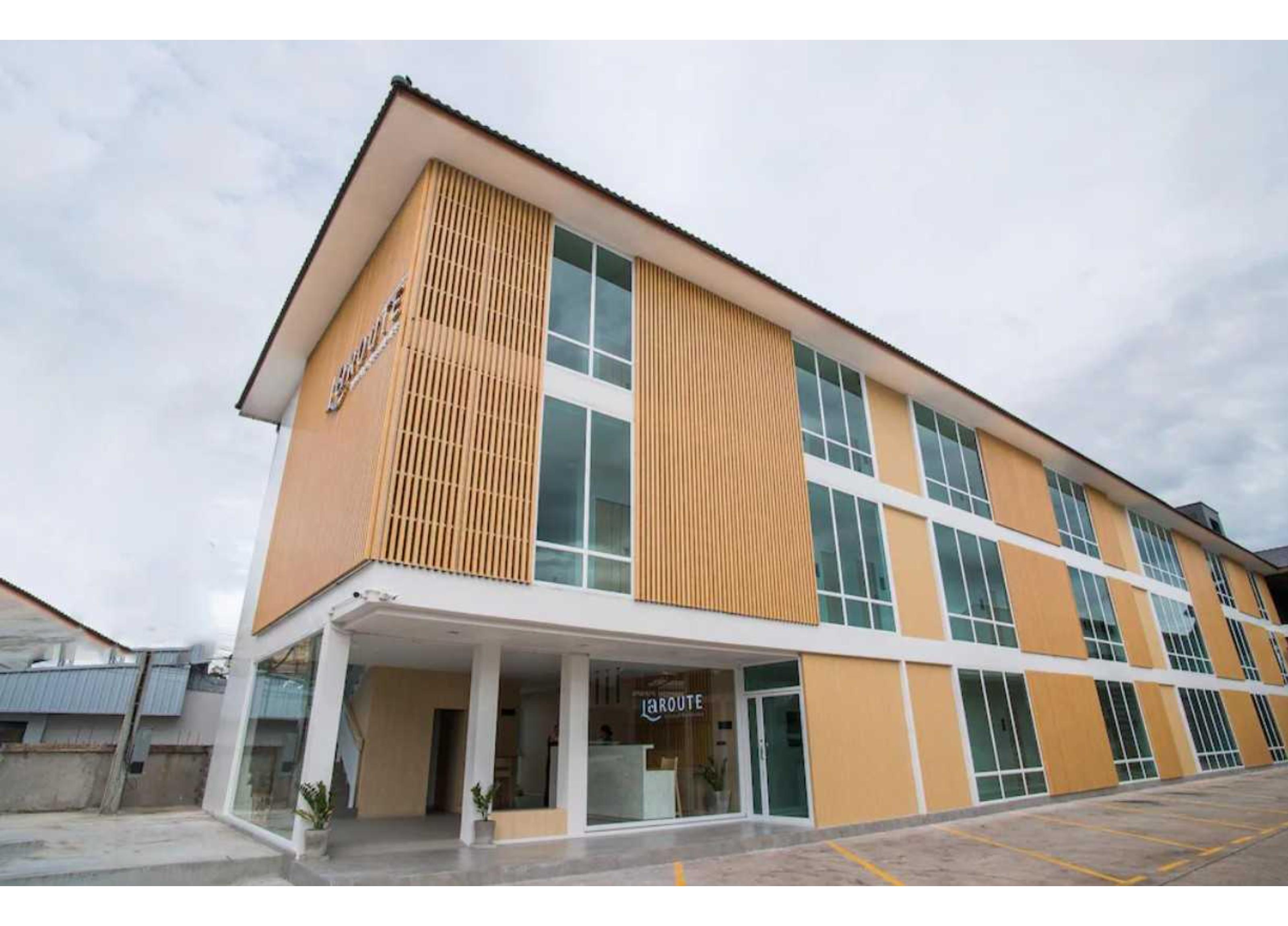 Palette La Route Residence Pattaya - Tap to explore photos