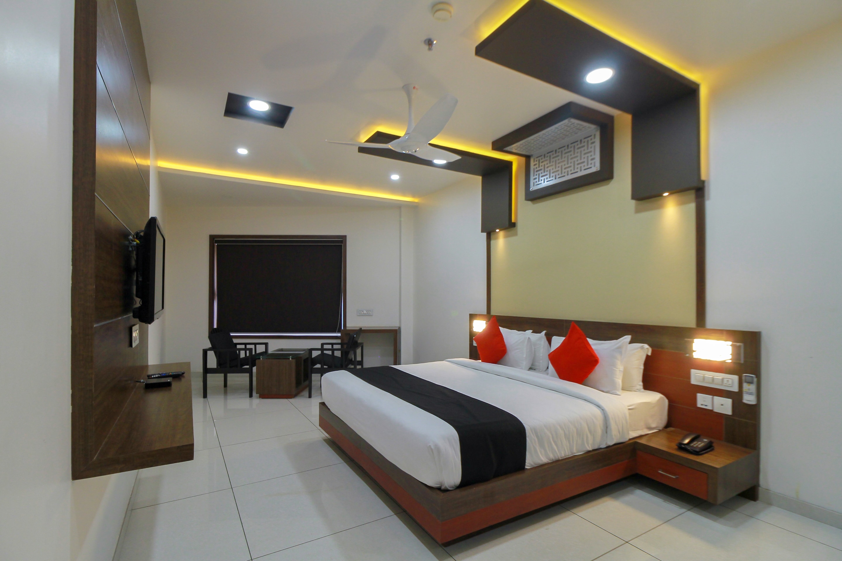 Hotel Aramana Airport Road - Tap to explore photos