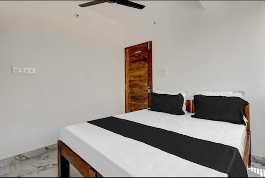 Nandi Grand Inn