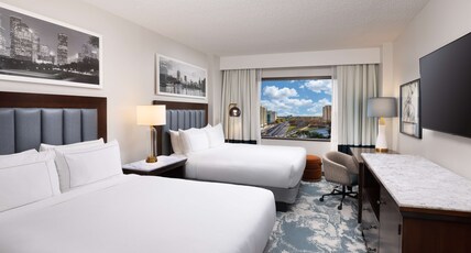 DoubleTree by Hilton Houston Medical Center Hotel & Suites Room Type - 1 BDRM SUITE-2 QN-KITCHEN