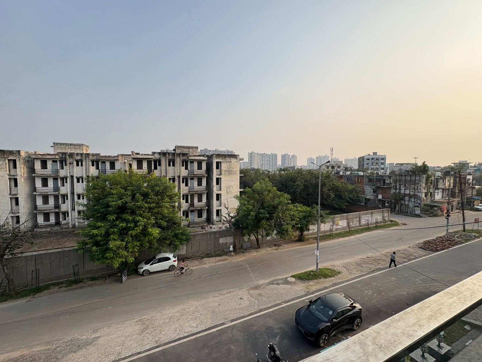 Radiant Blu Hotel - FNG Expressway & Gaur City - Tap to explore photos
