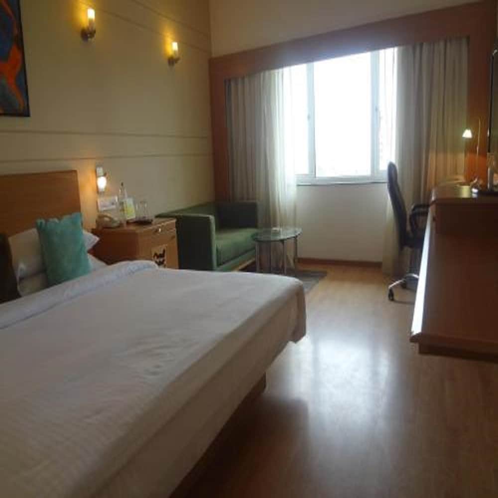 Lemon Tree Hotel Ahmedabad - Tap to explore photos