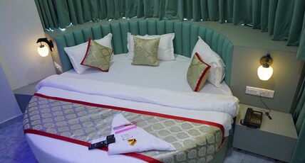 Hotel Malbourne Room Type - Suite Room With Bathtub