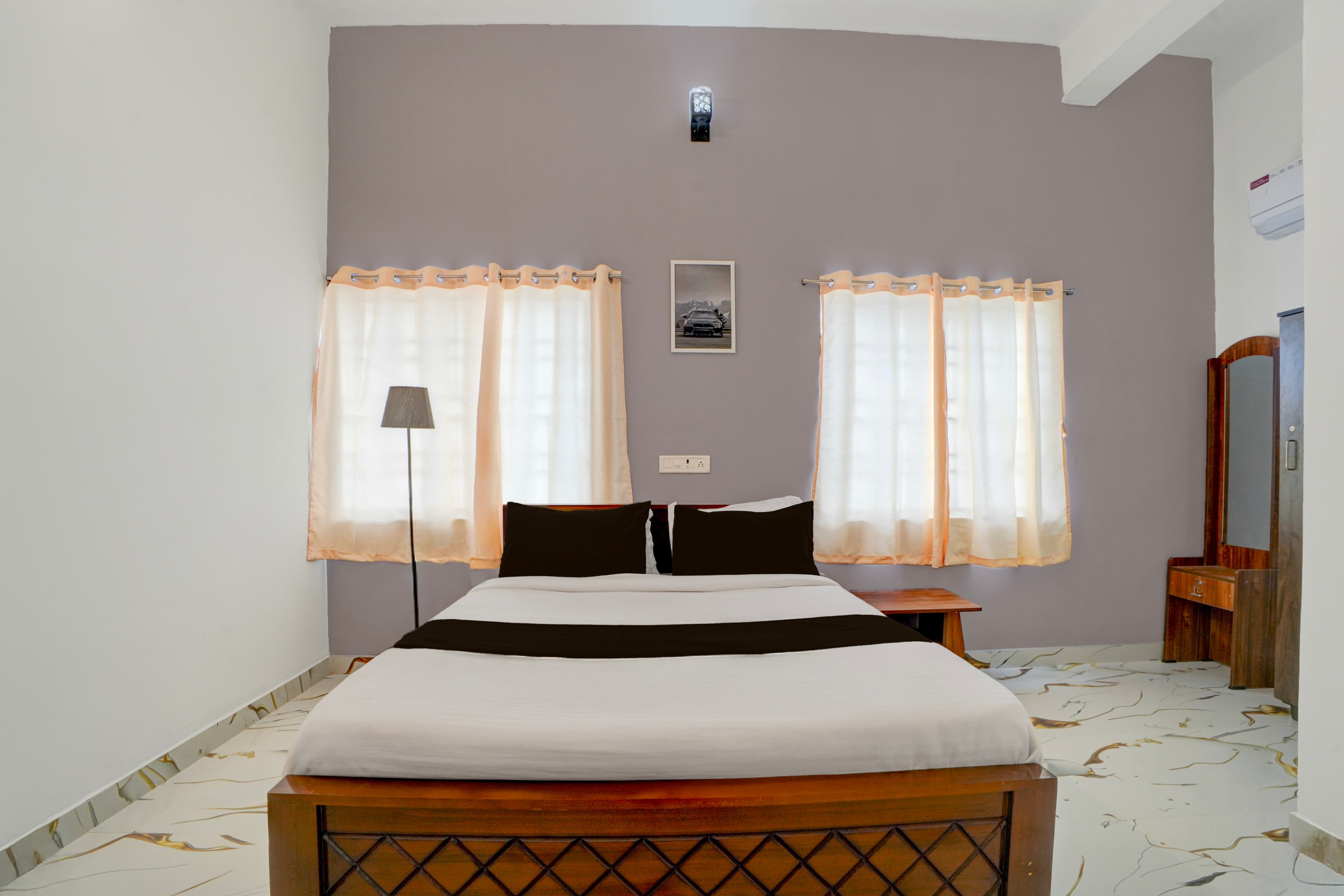 Super Hotel Redmoon Residency Elite - Tap to explore photos