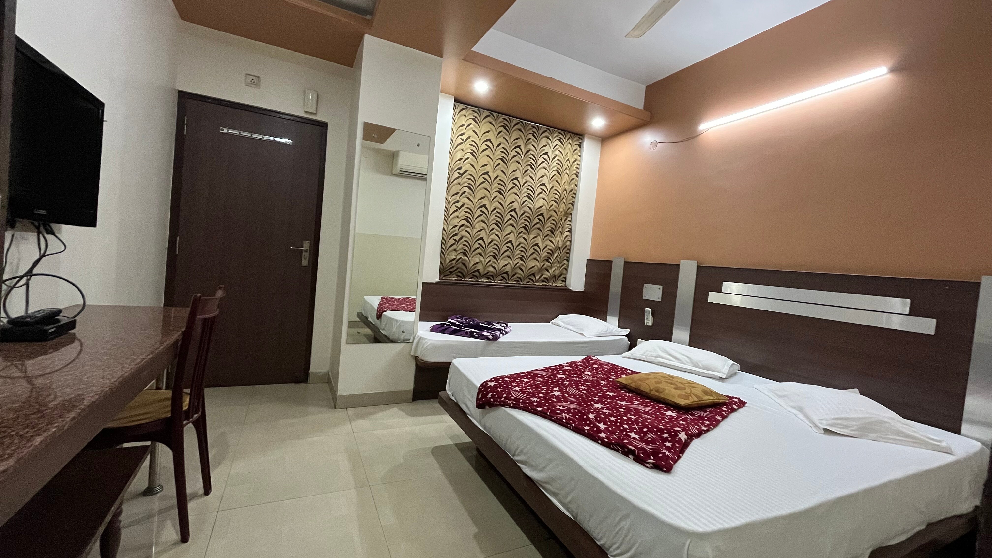Hotel Mewar - Tap to explore photos
