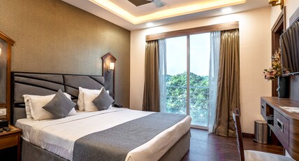 Vagator Downtown By VDP Room Type - Executive Room, Bathtub, Balcony