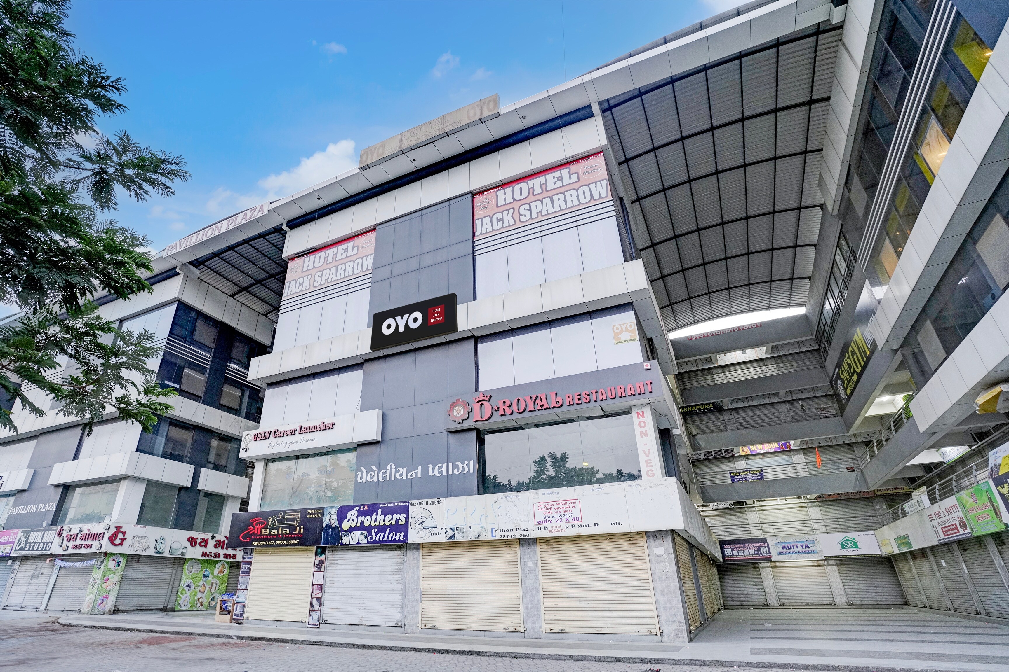 Hotel O Jack Sparrow - Tap to explore photos