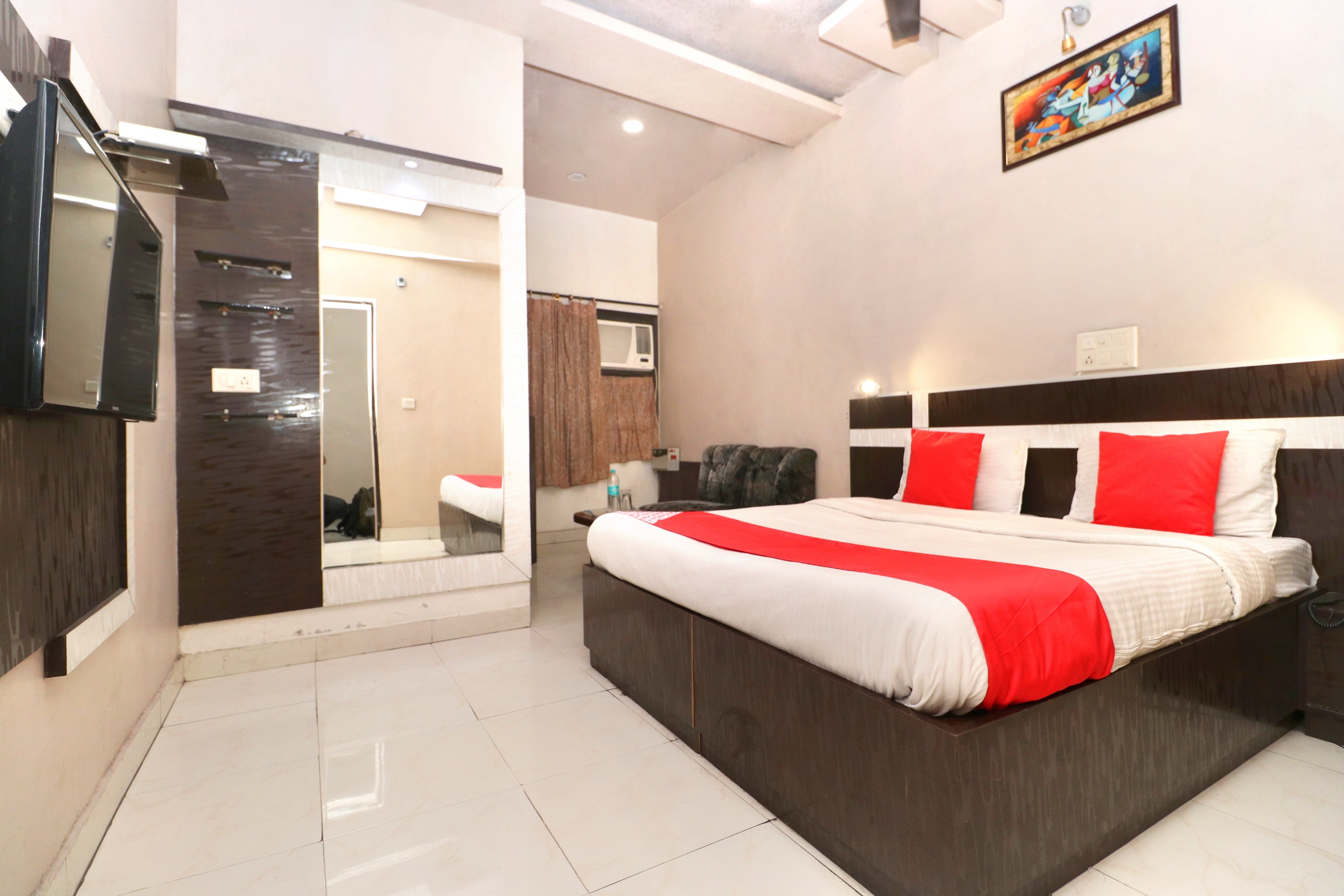 Hotel Surya Ludhiana - Tap to explore photos