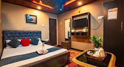 Traditional Hotel Room Type - LUXURY ROOM WITH MOUNTAIN VIEW 3rd Floor