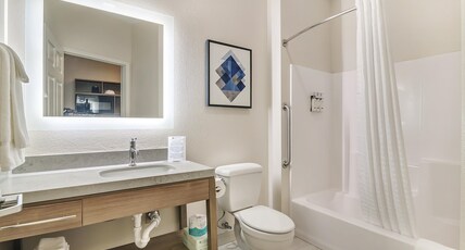 Candlewood Suites LONGVIEW, an IHG Hotel Room Type - 1 Queen Bed Studio Suite