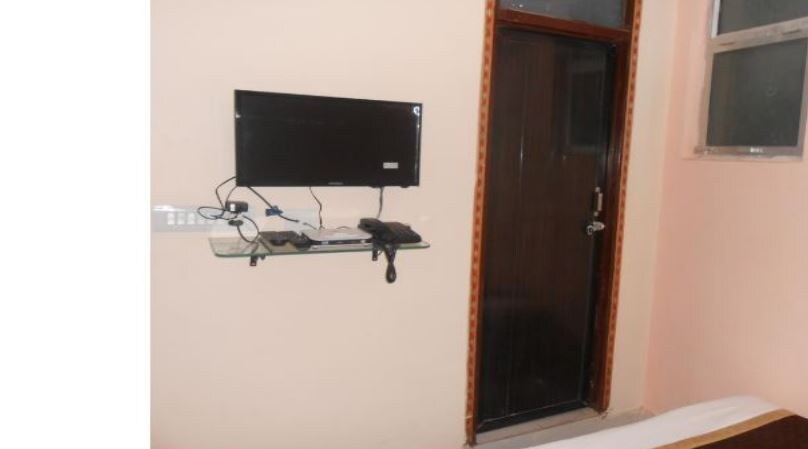 Hotel Rudraksh - Tap to explore photos