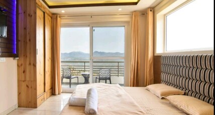 Pine Peak Kasauli Room Type - Fog Valley Room