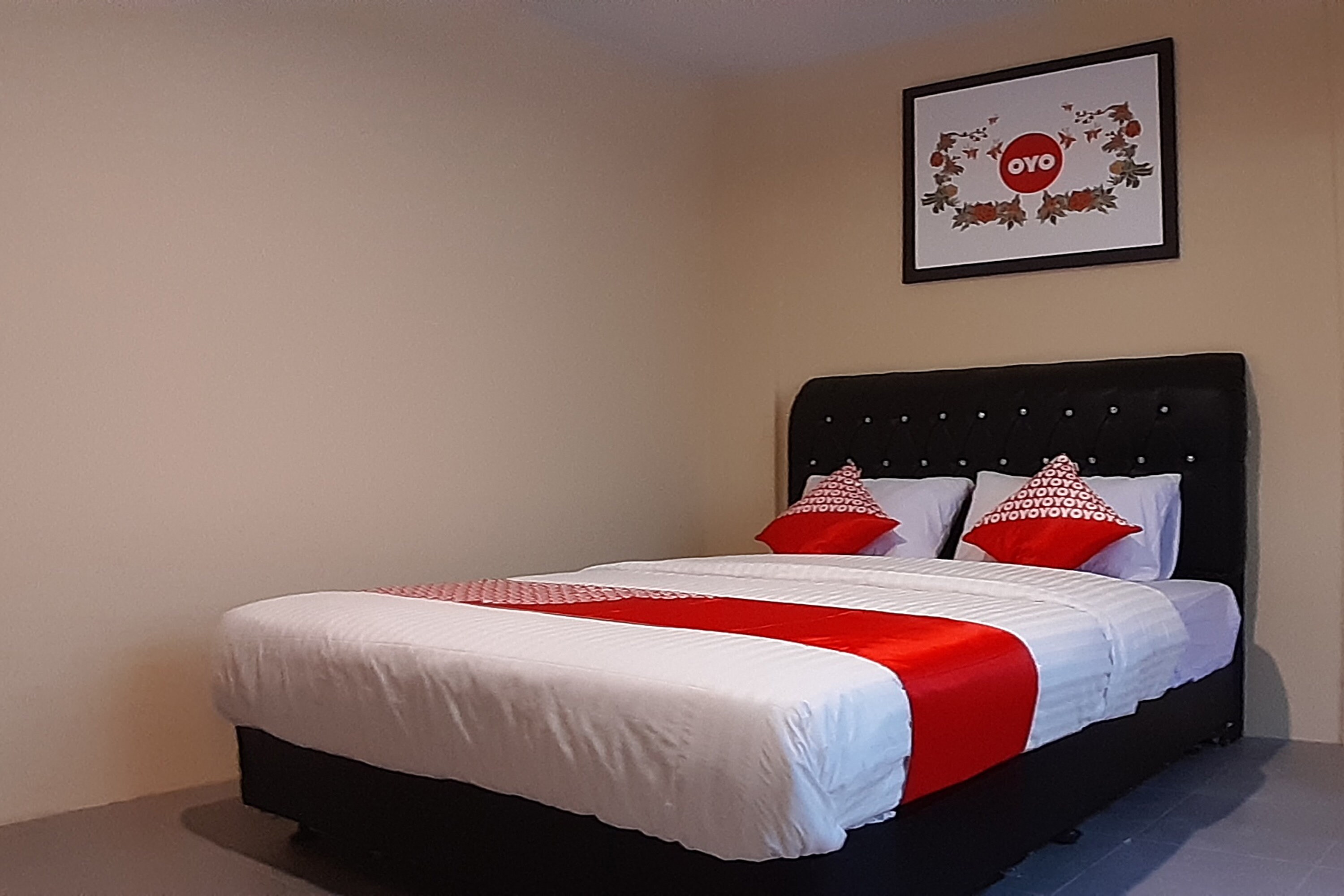 Hotel O Angelyn Home Stay - Tap to explore photos