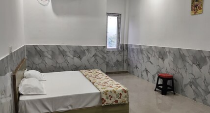 R R Hotel Room Type - Bedroom 2