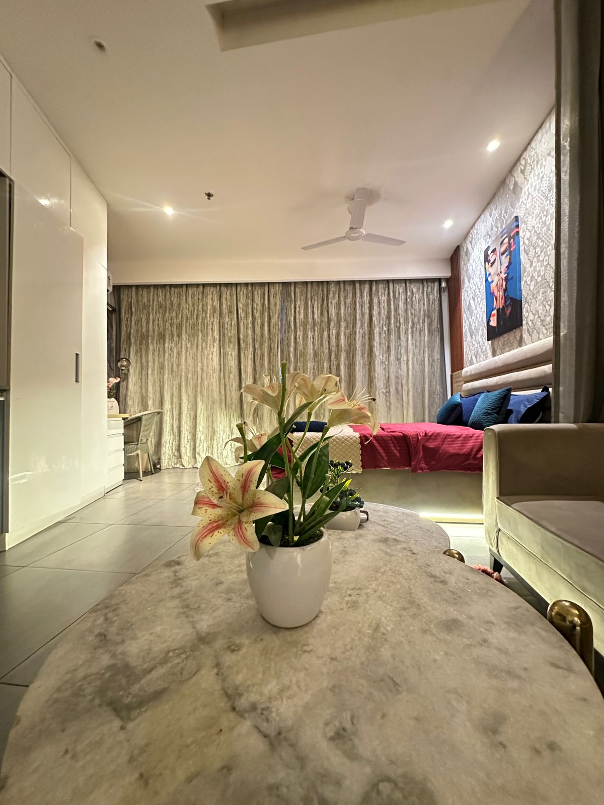 Cozy luxury spira suite with amazing view - Tap to explore photos