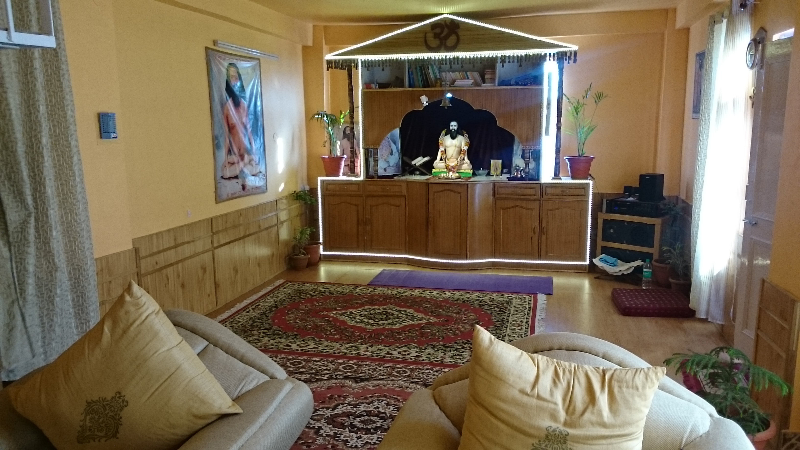 Dolphin Cottages | Rooms & Caretaker - Tap to explore photos