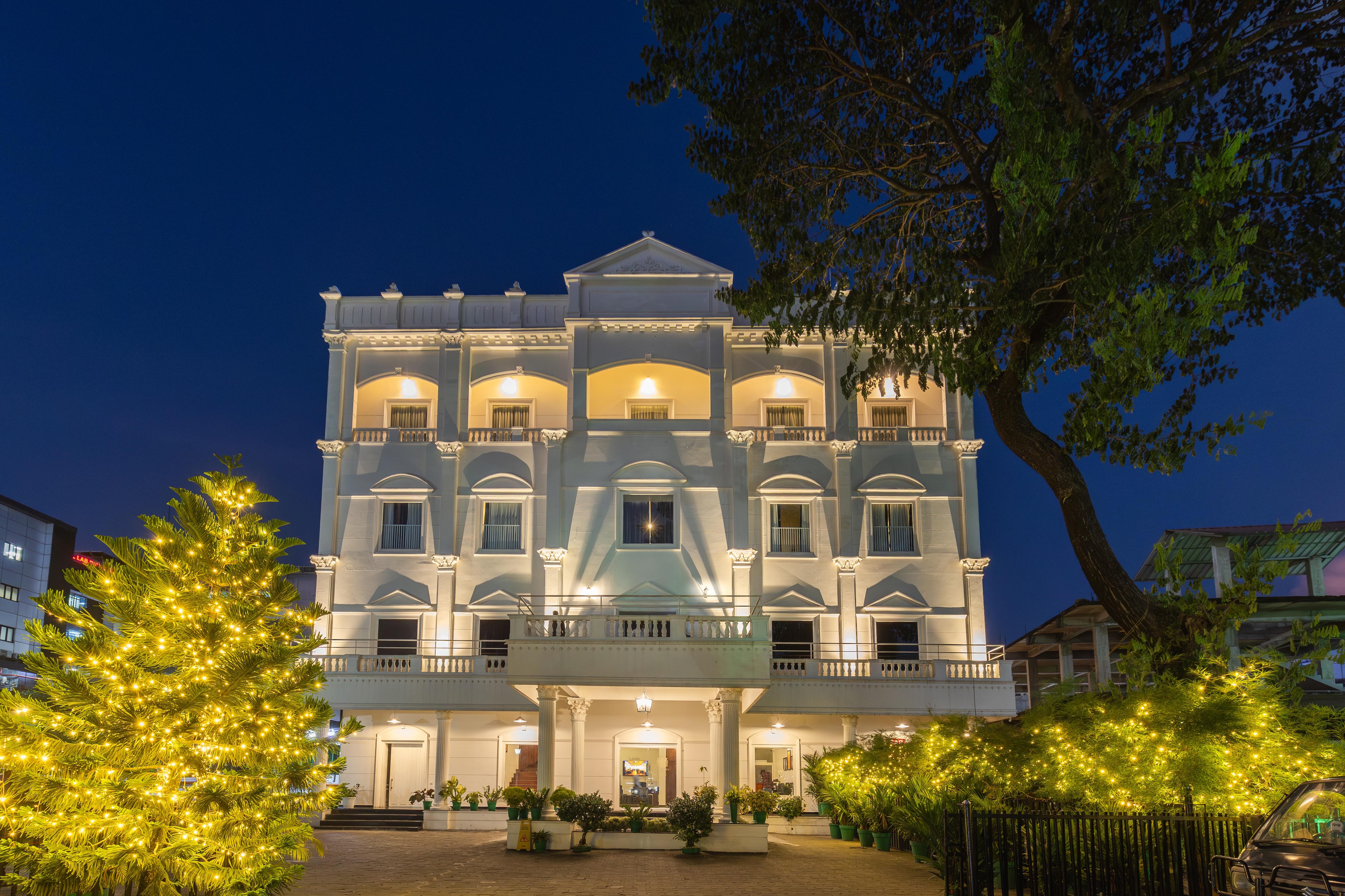 Hotel Narendra Central Muvattupuzha - Tap to explore photos