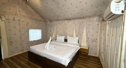 Exotica de Swiss Cottage Room Type - Tent Room Mountain View With Balcony